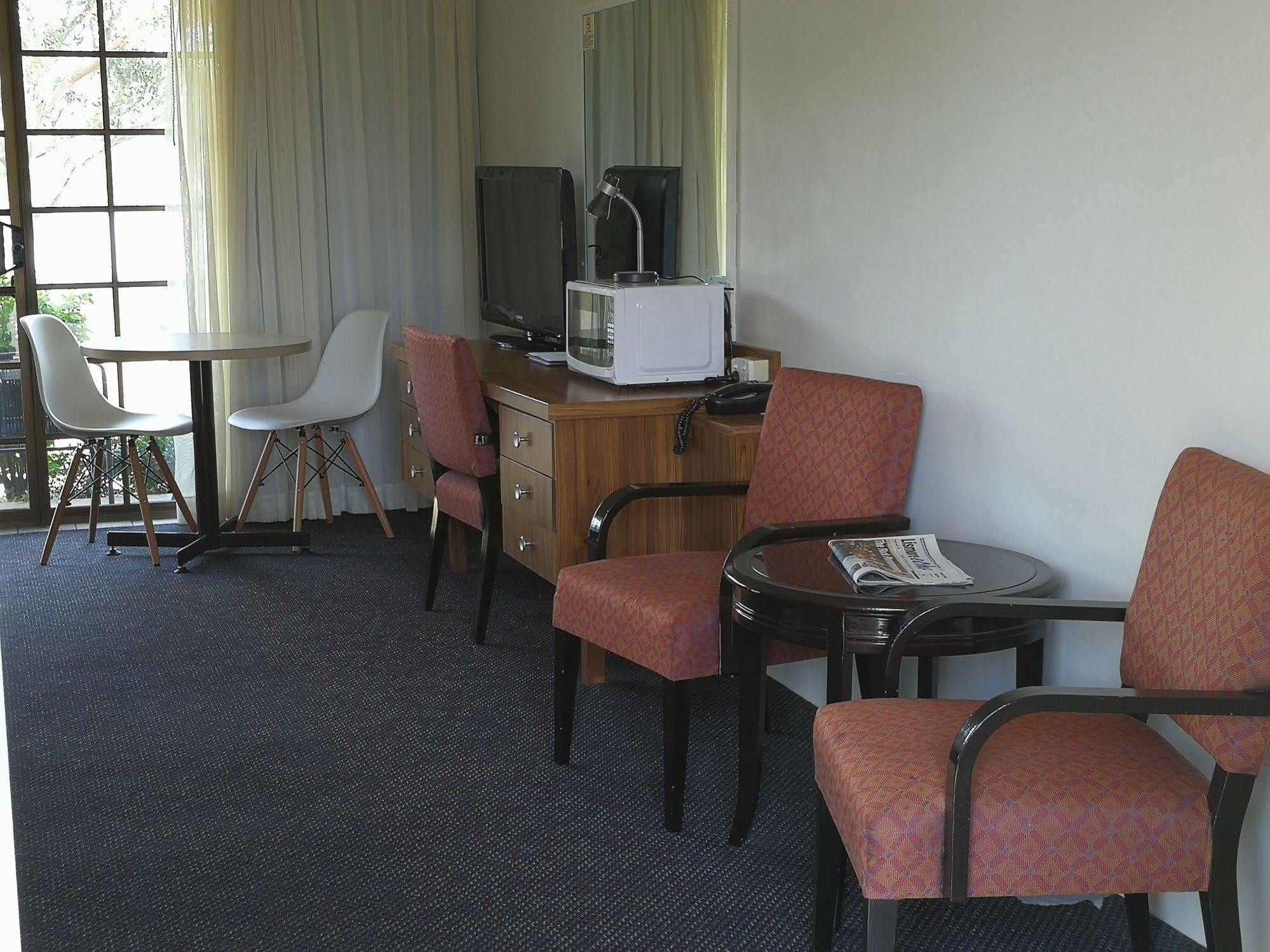 Lakeside Lodge Motel Лисмор Экстерьер фото